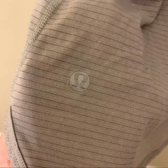 Lululemon 105 F Singlet Heathered Medium Grey - Picture 9 of 9